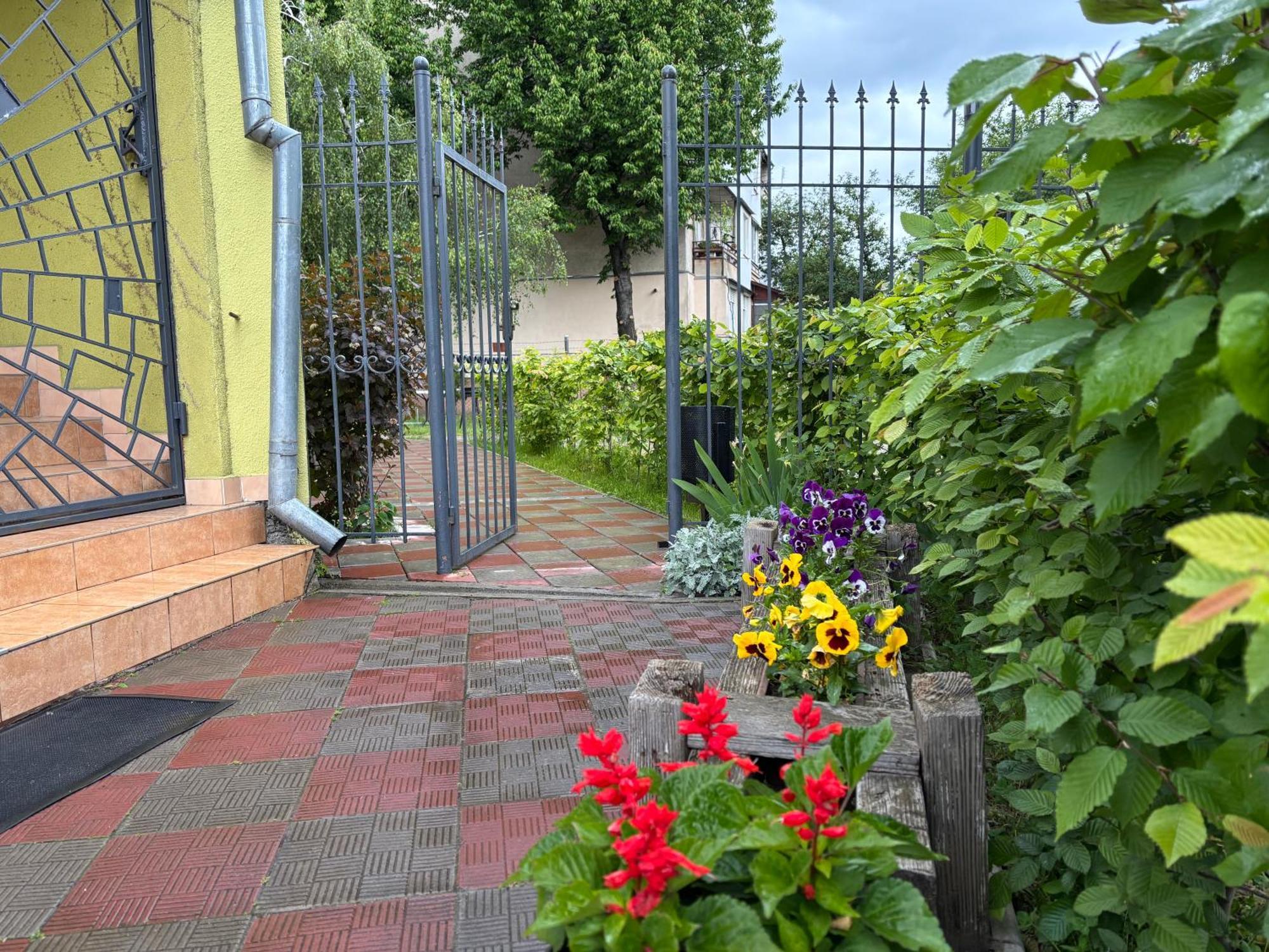 Авіа Daire Ujgorod Dış mekan fotoğraf